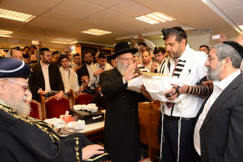 צפו: ברית לבן הזמר אביעד גיל