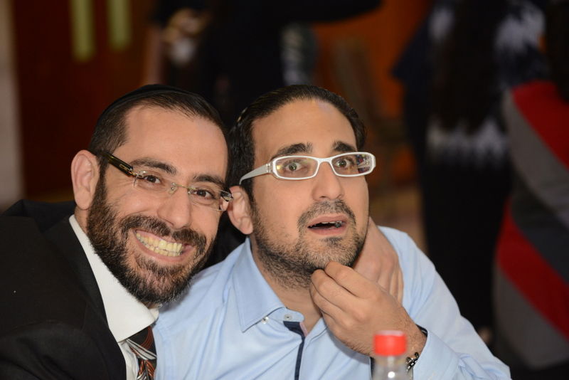 צפו: ברית לבן הזמר אביעד גיל