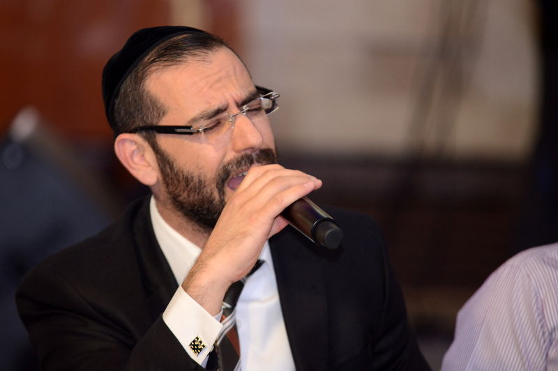 צפו: ברית לבן הזמר אביעד גיל