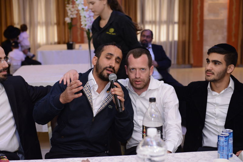 צפו: ברית לבן הזמר אביעד גיל