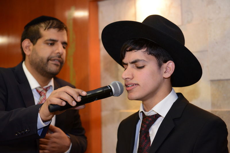 צפו: ברית לבן הזמר אביעד גיל