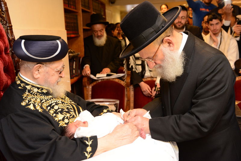 צפו: ברית לבן הזמר אביעד גיל