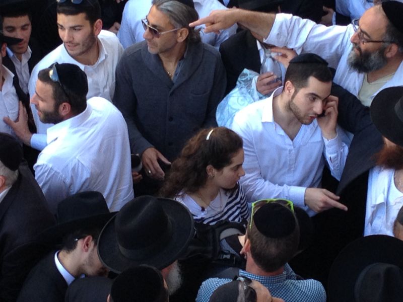 וכל בית ישראל יבכו: המונים בהלווית הגאון הרב יעקב יוסף זצ"ל