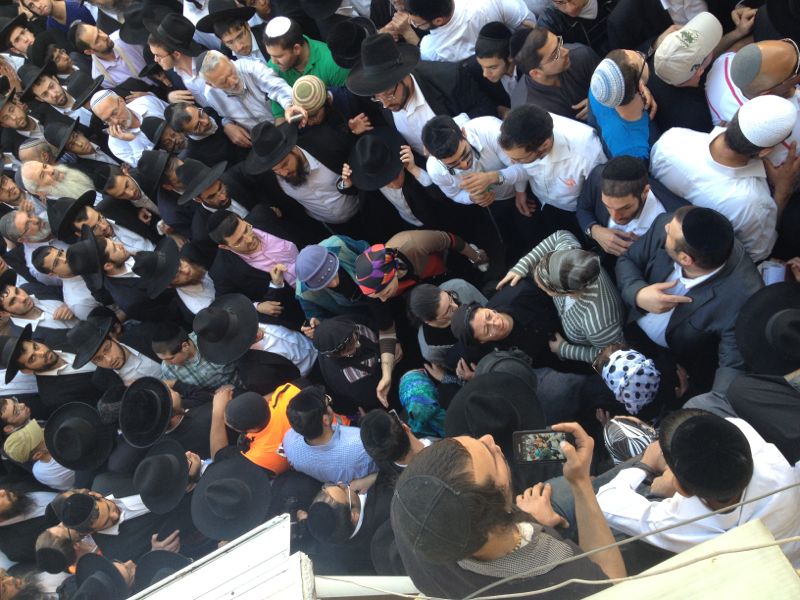 וכל בית ישראל יבכו: המונים בהלווית הגאון הרב יעקב יוסף זצ"ל