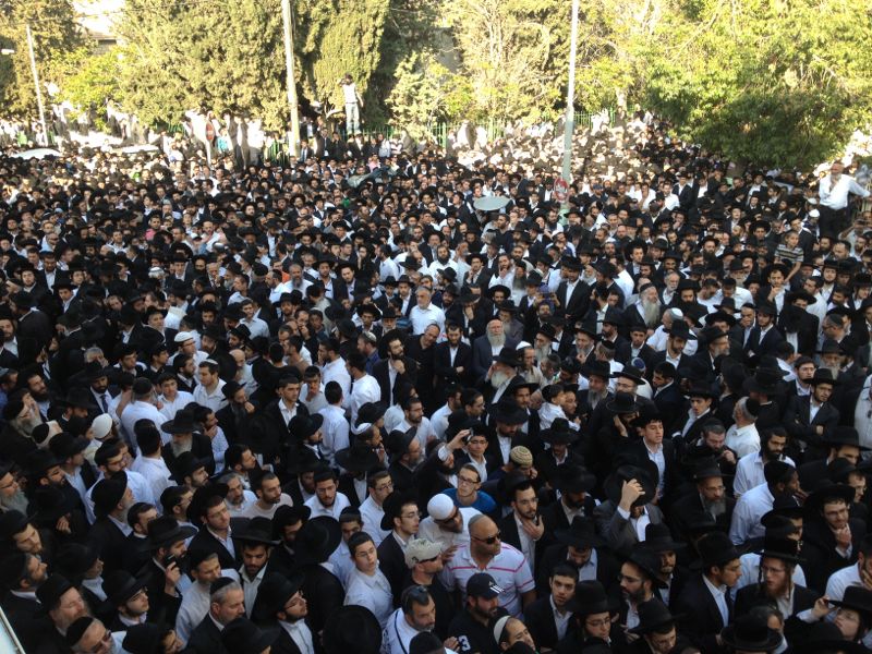 וכל בית ישראל יבכו: המונים בהלווית הגאון הרב יעקב יוסף זצ"ל