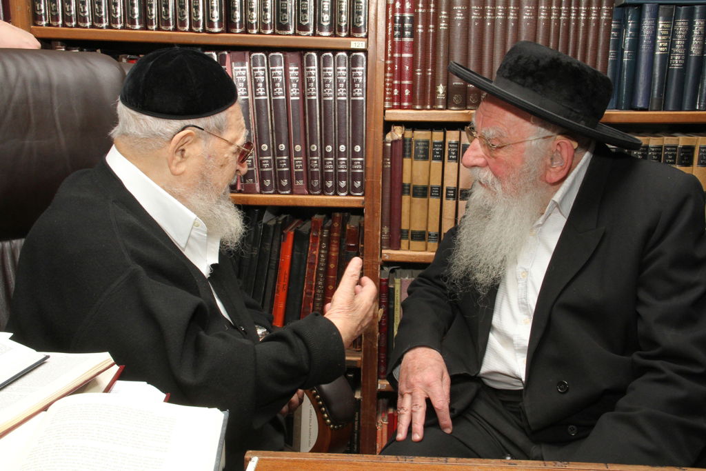 יום של ניחומים בבית הרב יעקב יוסף ע"ה