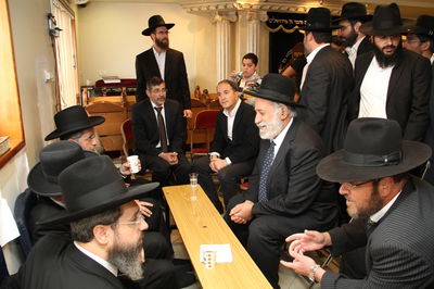 יום של ניחומים בבית הרב יעקב יוסף ע"ה