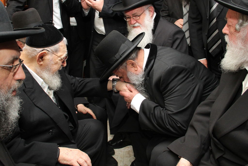 יום של ניחומים בבית הרב יעקב יוסף ע"ה