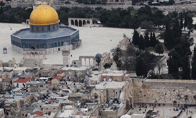 אישום: חוליית ערבים תכננו פיגוע ירי בהר הבית