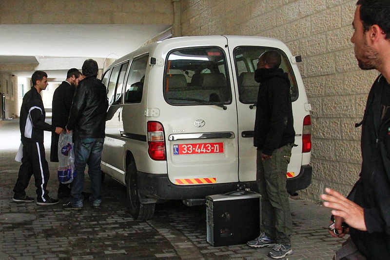 פשיטה של אנשי מס הכנסה