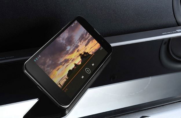 המכשיר, זומה לאייפון?