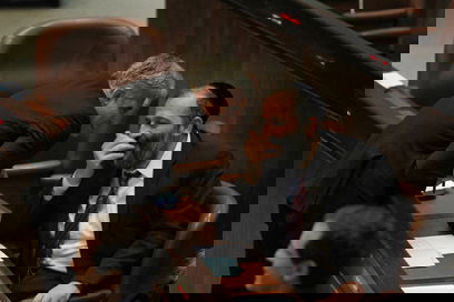 "יושב ומחייך עם לפיד". דרעי ולפיד אתמול במליאה