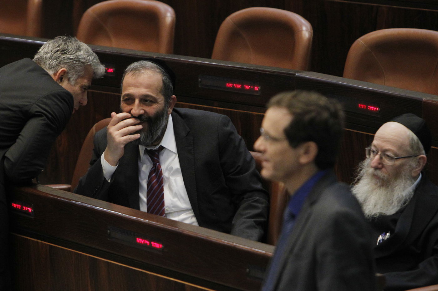 גלריה: מליאת הכנסת בעת השתלחות לפיד בחרדים