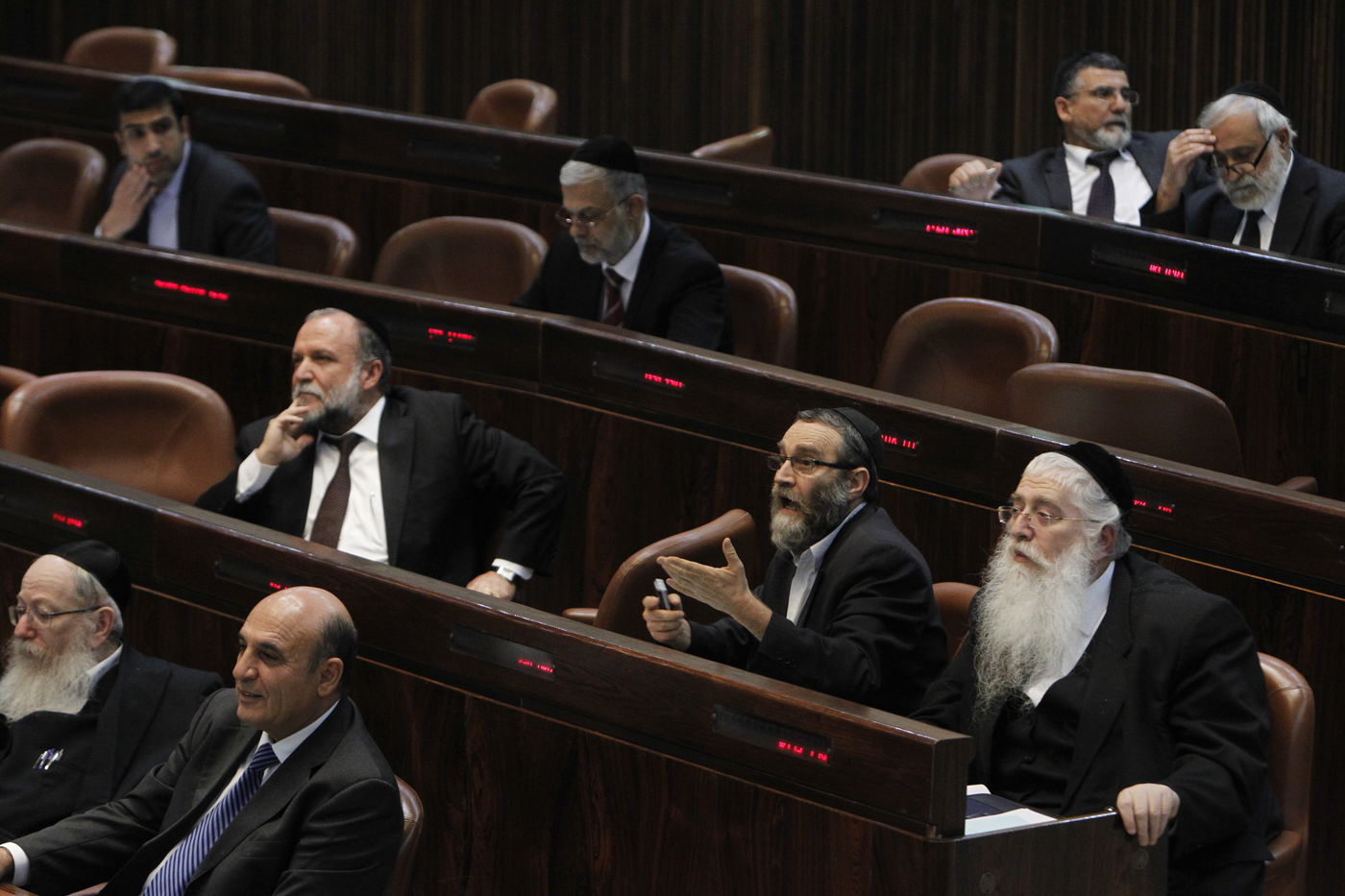 החרדים במליאה.