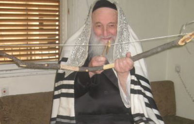 צפו: ה'חץ וקשת' של הרבי מספינקא