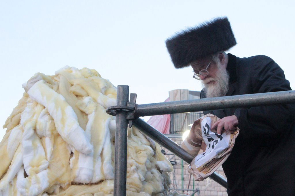 האדמו"ר מ'תולדות אהרון' נעל את אירועי ל"ג בעומר