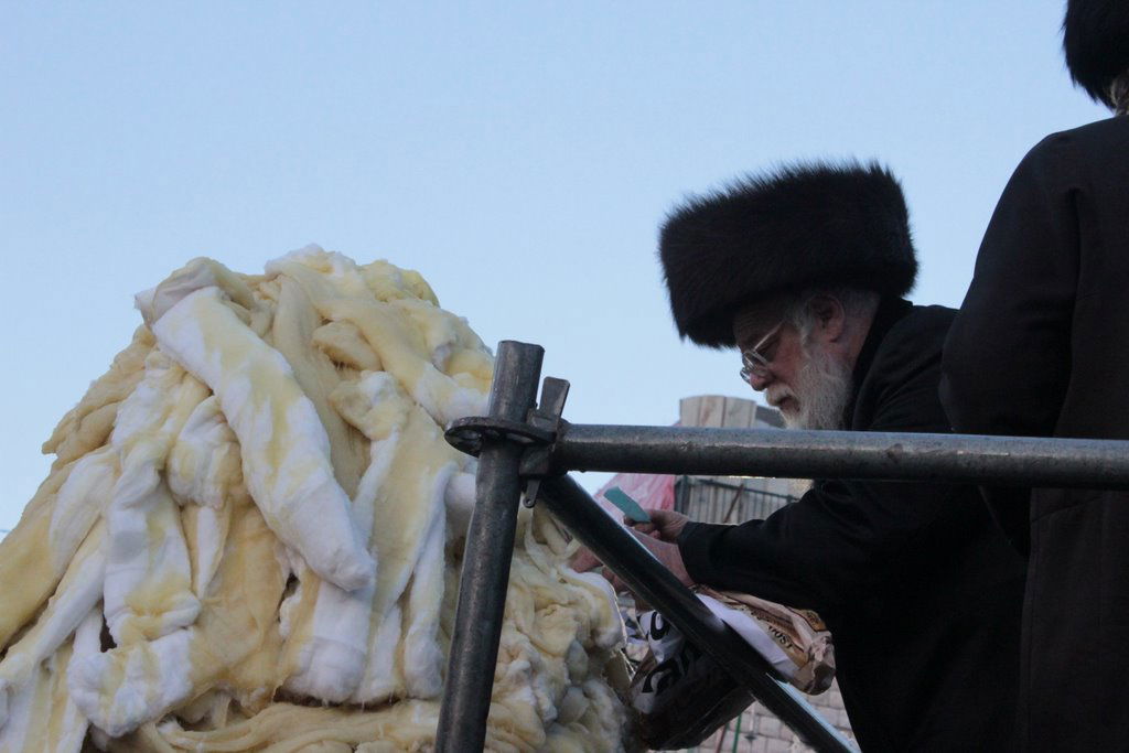 האדמו"ר מ'תולדות אהרון' נעל את אירועי ל"ג בעומר