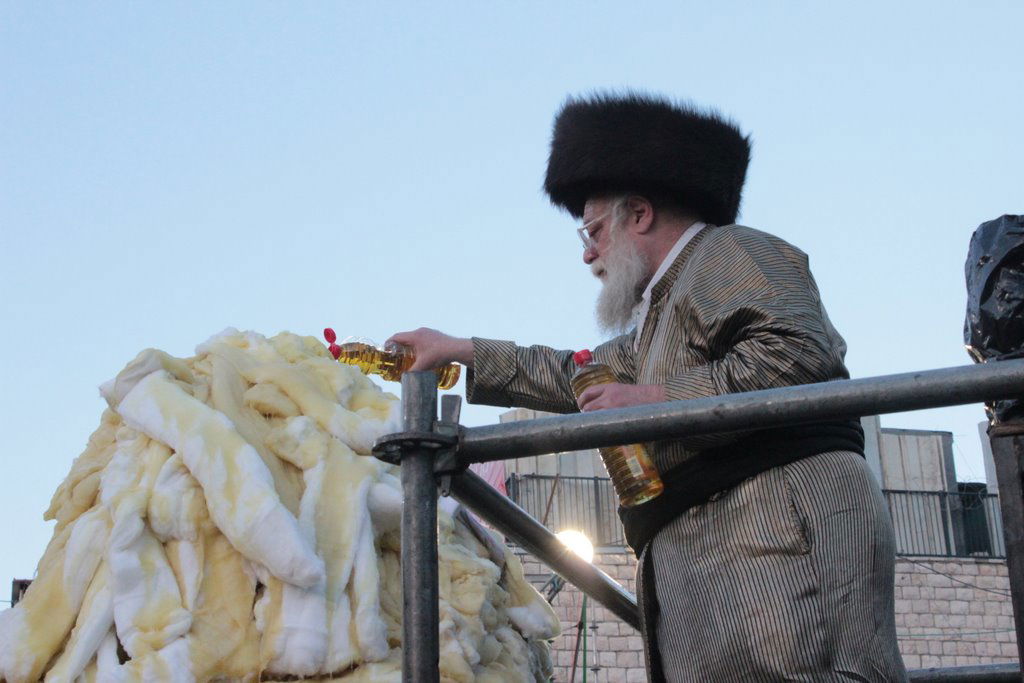 האדמו"ר מ'תולדות אהרון' נעל את אירועי ל"ג בעומר