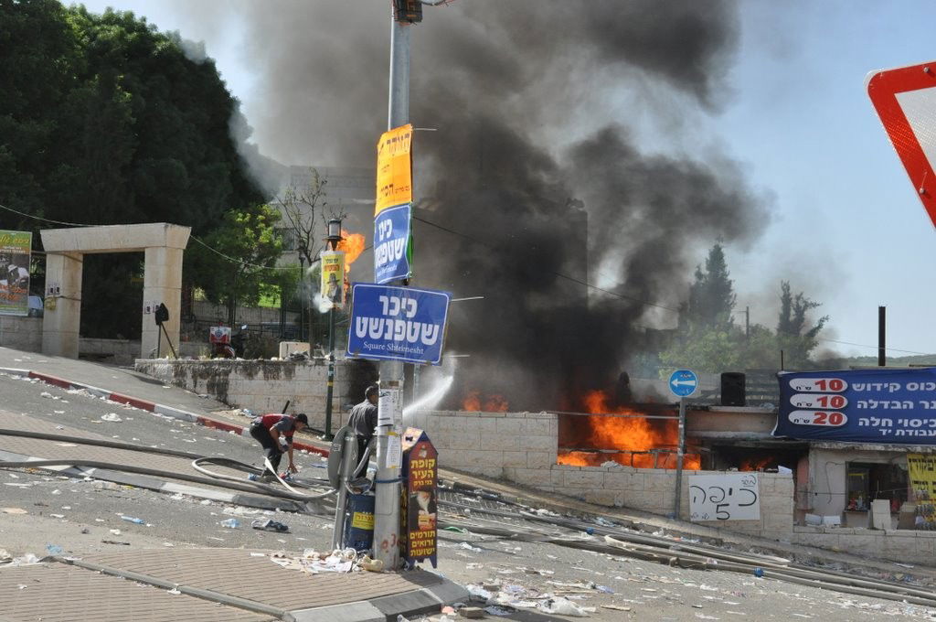 באמצע ההילולה: שריפת ענק במירון