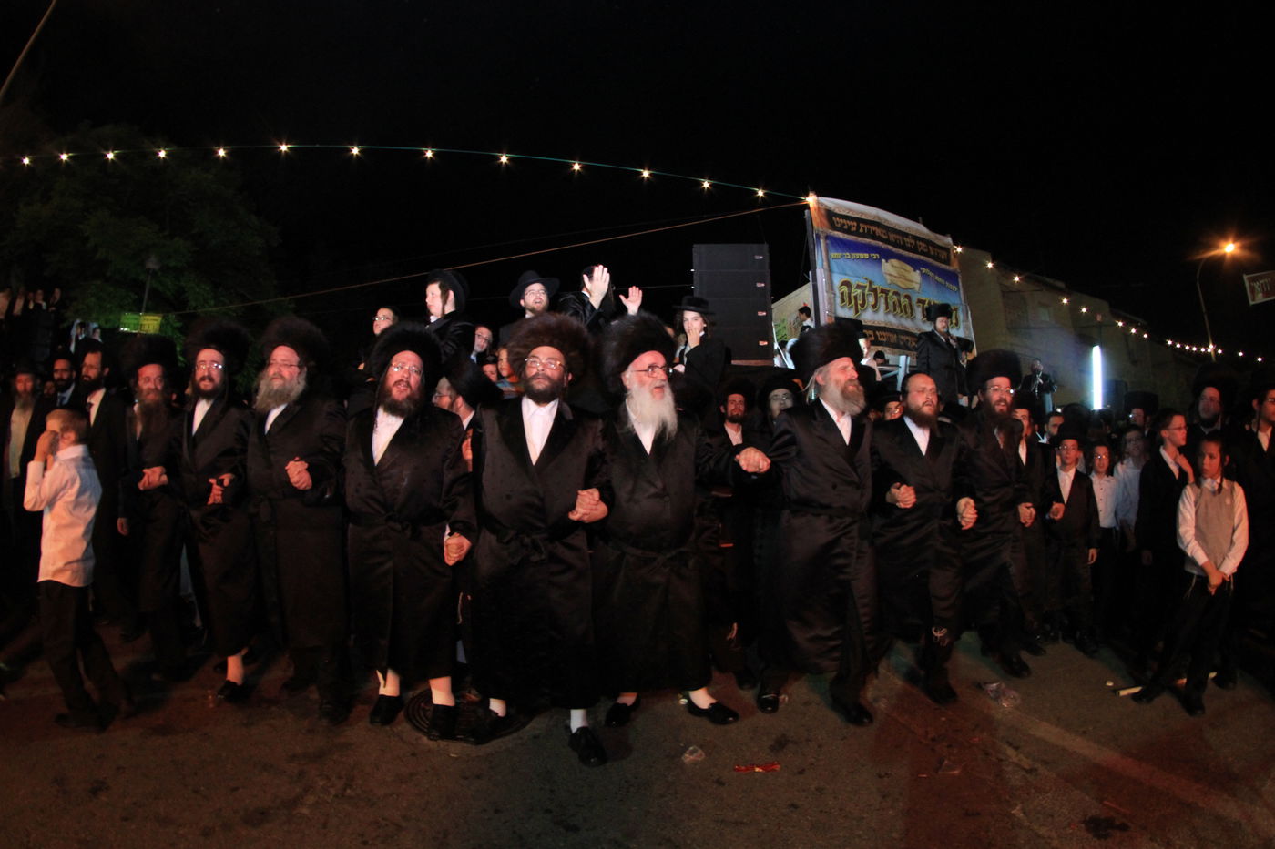 ל"ג בעומר בשכונת ריב"ל בבית שמש • תיעוד