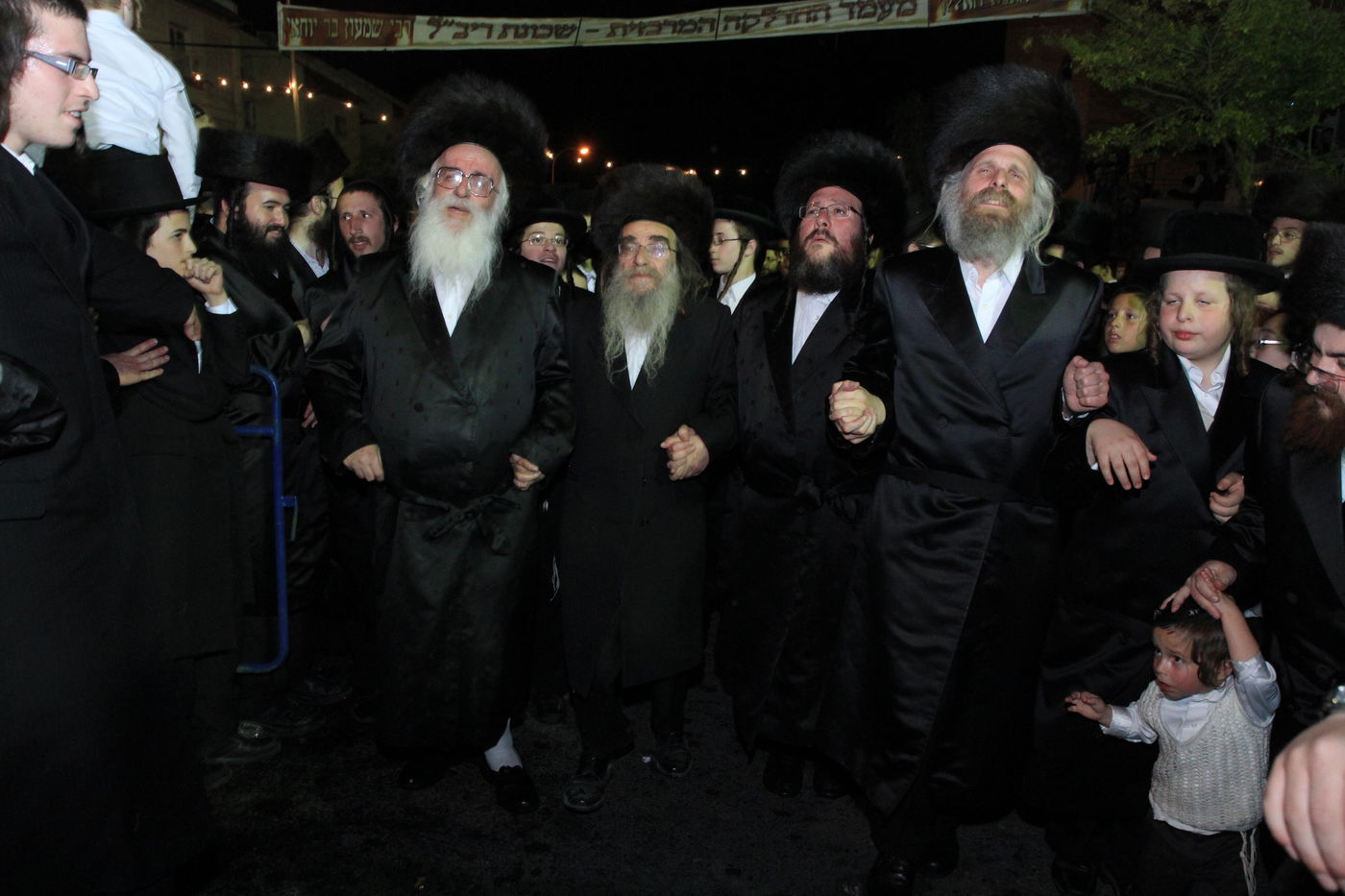 ל"ג בעומר בשכונת ריב"ל בבית שמש • תיעוד