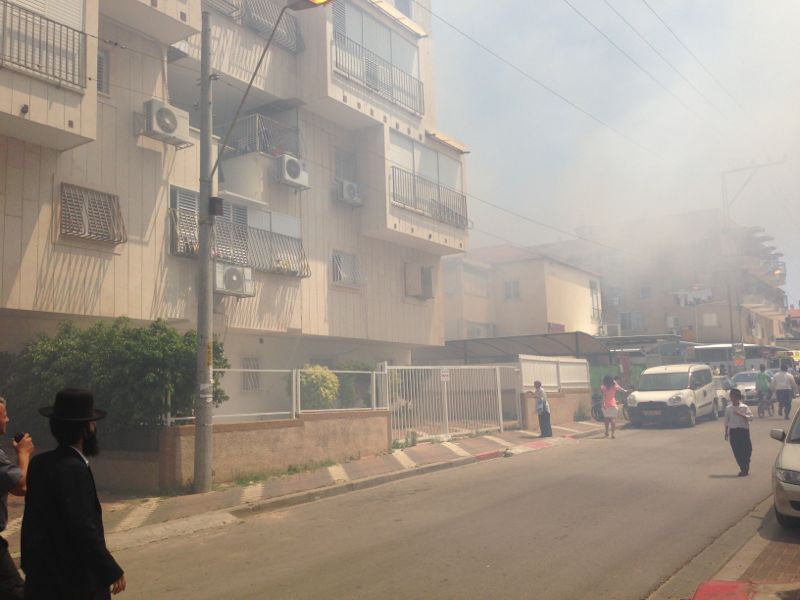 תיעוד: דליקת חורש גדולה בבני-ברק