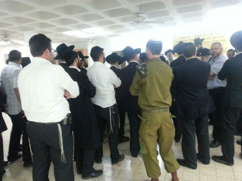 תיעוד כואב: הלווית הילד בן השנתיים שנפל מקומה 5