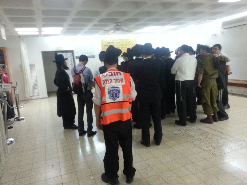 תיעוד כואב: הלווית הילד בן השנתיים שנפל מקומה 5