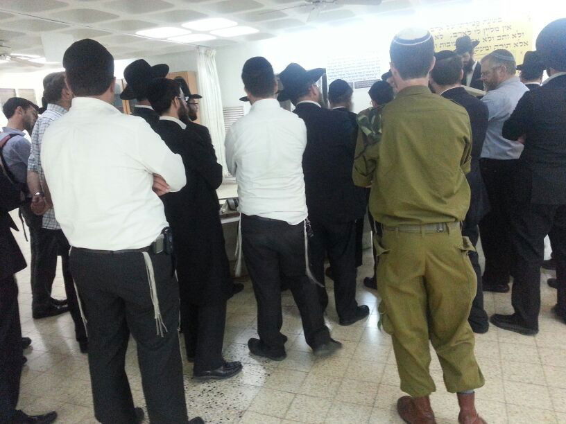 תיעוד כואב: הלווית הילד בן השנתיים שנפל מקומה 5