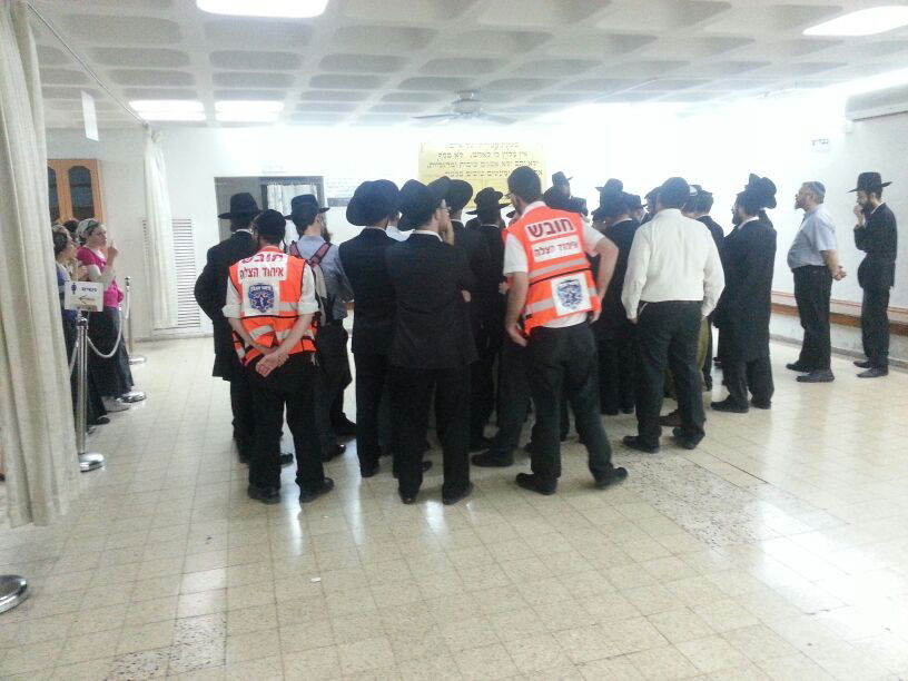 תיעוד כואב: הלווית הילד בן השנתיים שנפל מקומה 5