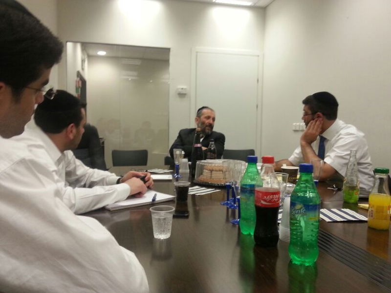 דרעי בישיבת צוות ראשנה כיו"ר ש"ס, הבוקר