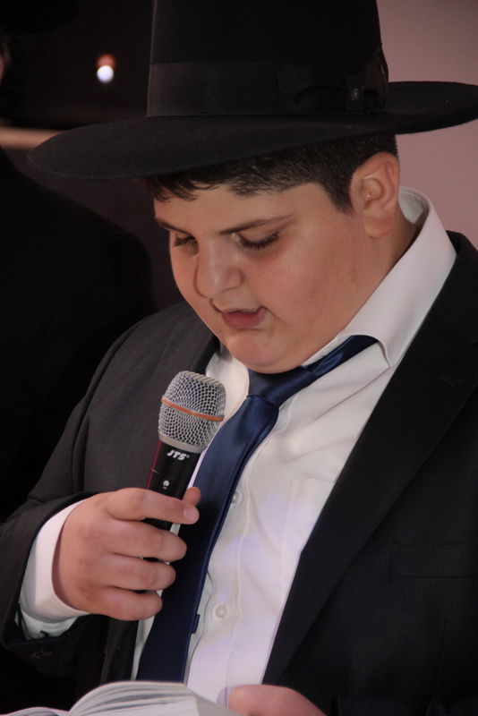 גלריה: בר מצוה לבן הזמר אילן כהן צדק