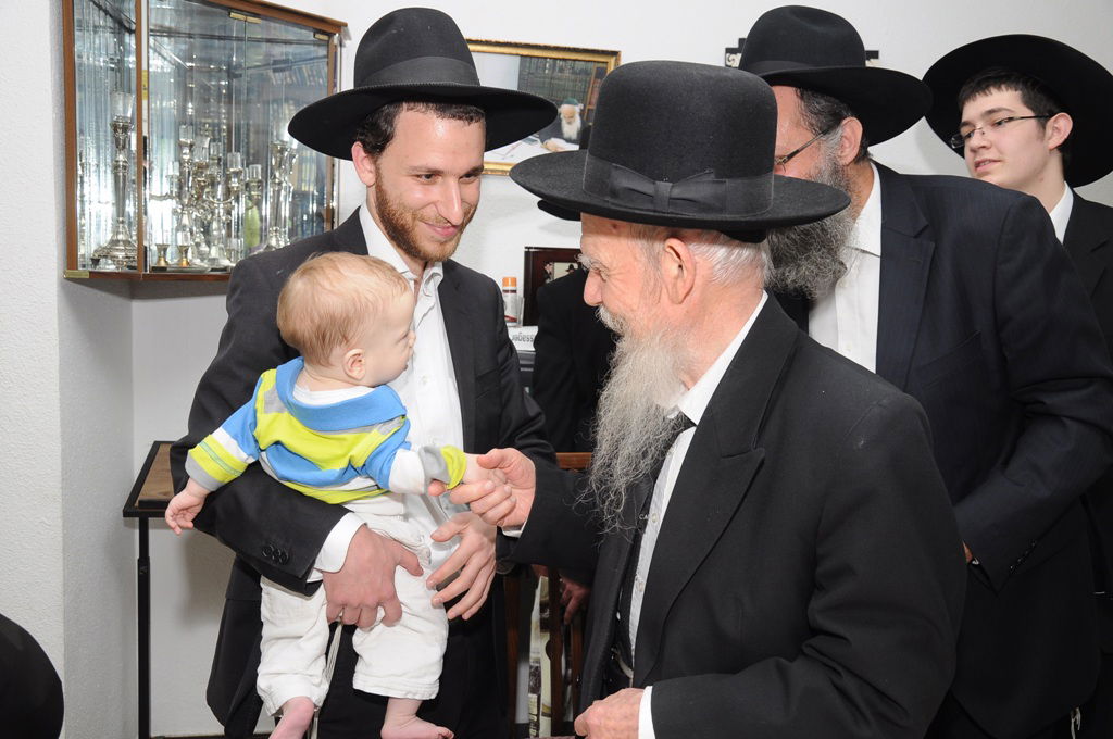 הגאון רבי גרשון אדלשטיין בשילוח הקן • גלריה