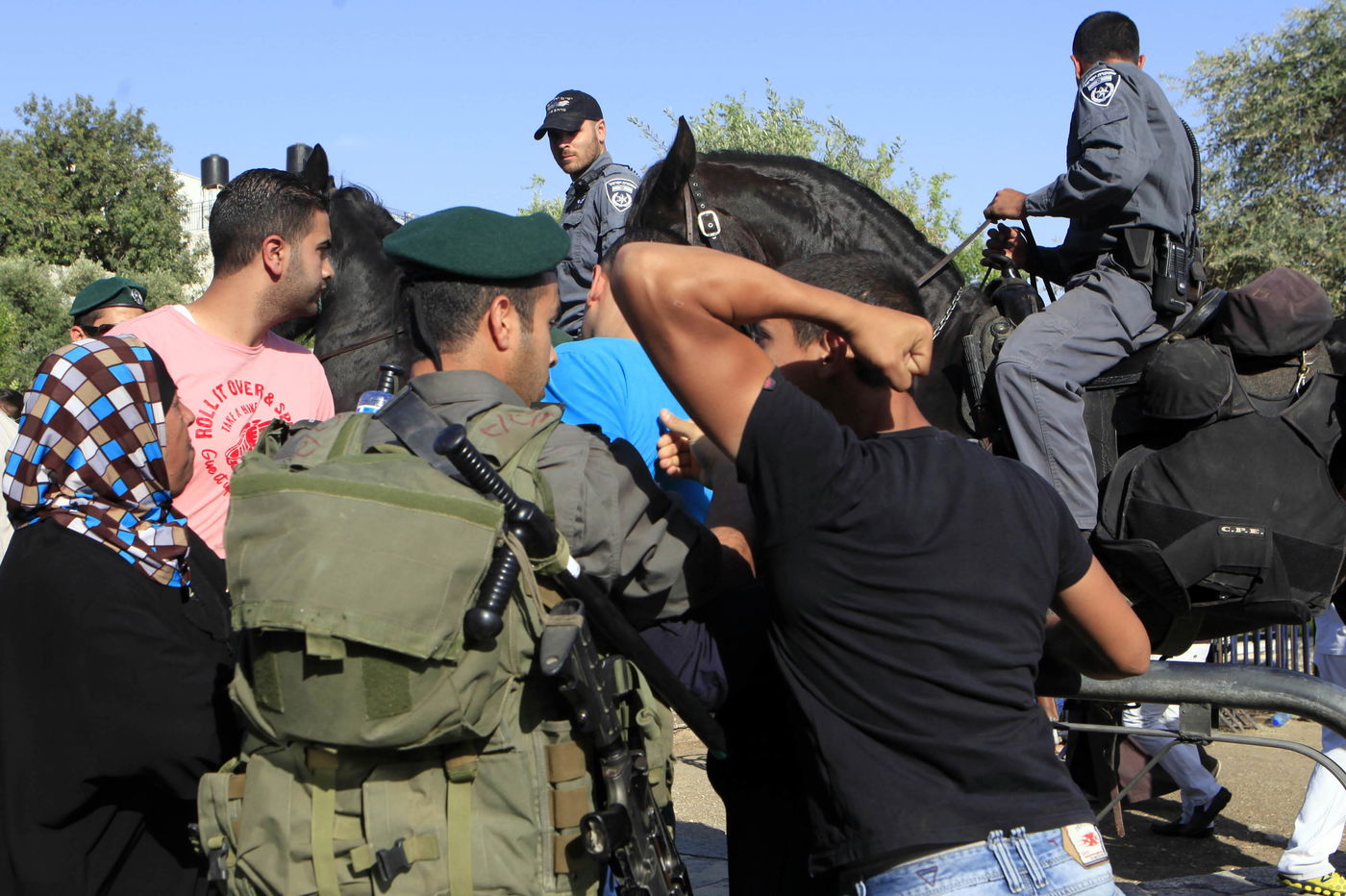 חגיגה שכזו: ריקוד דגלים ביום ירושלים • גלריה