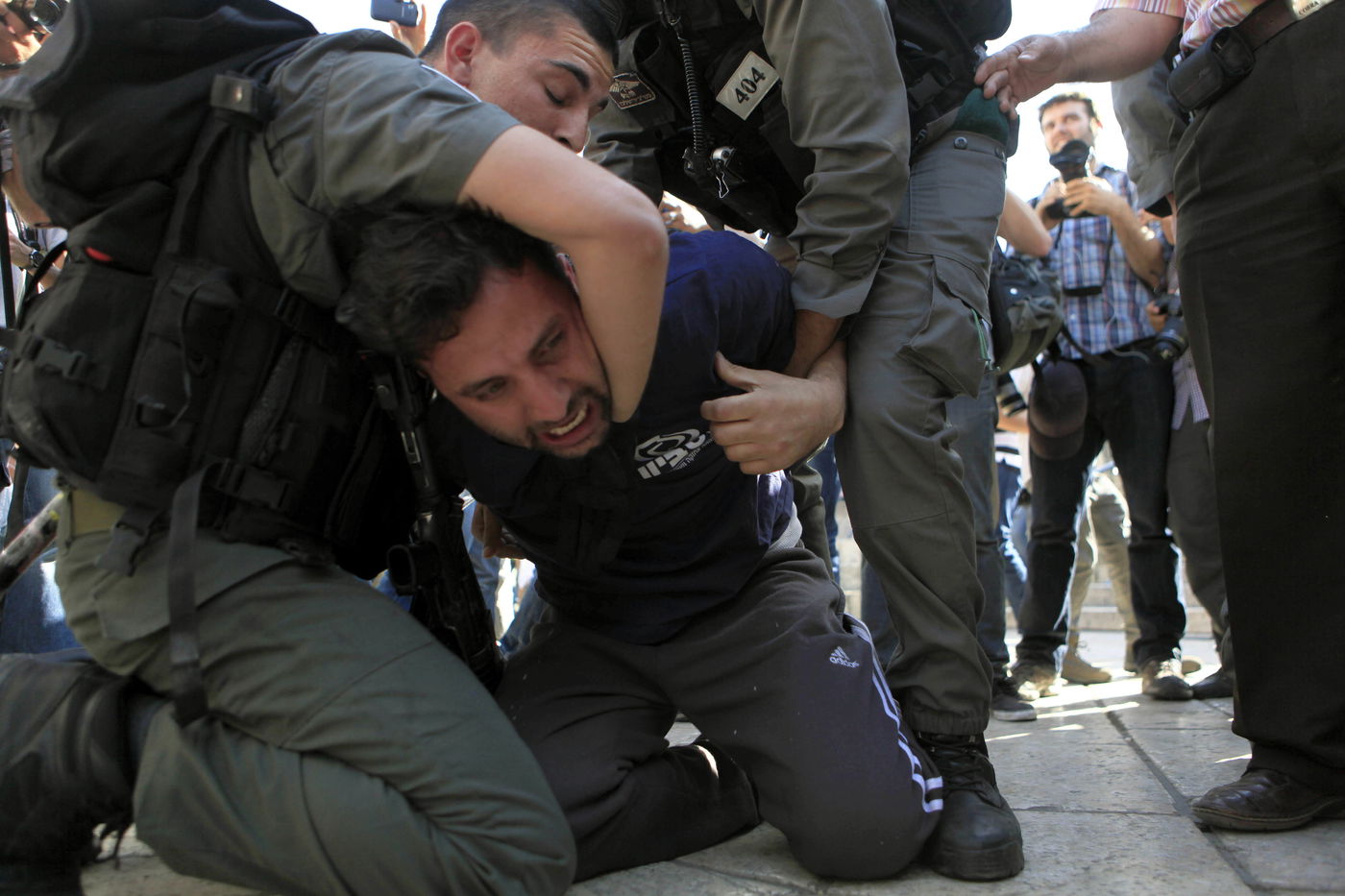 חגיגה שכזו: ריקוד דגלים ביום ירושלים • גלריה