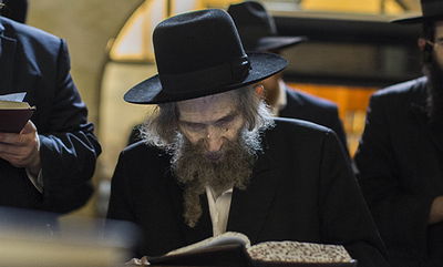 הגראי"ל שטיינמן בתפילה בכותל