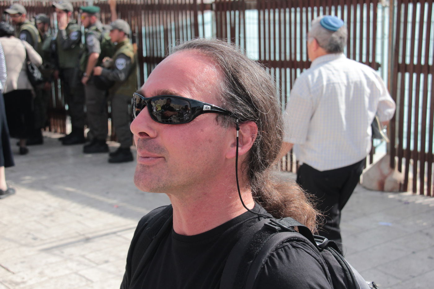 בוקר סוער בכותל: בנות סמינרים מול הרפורמיות