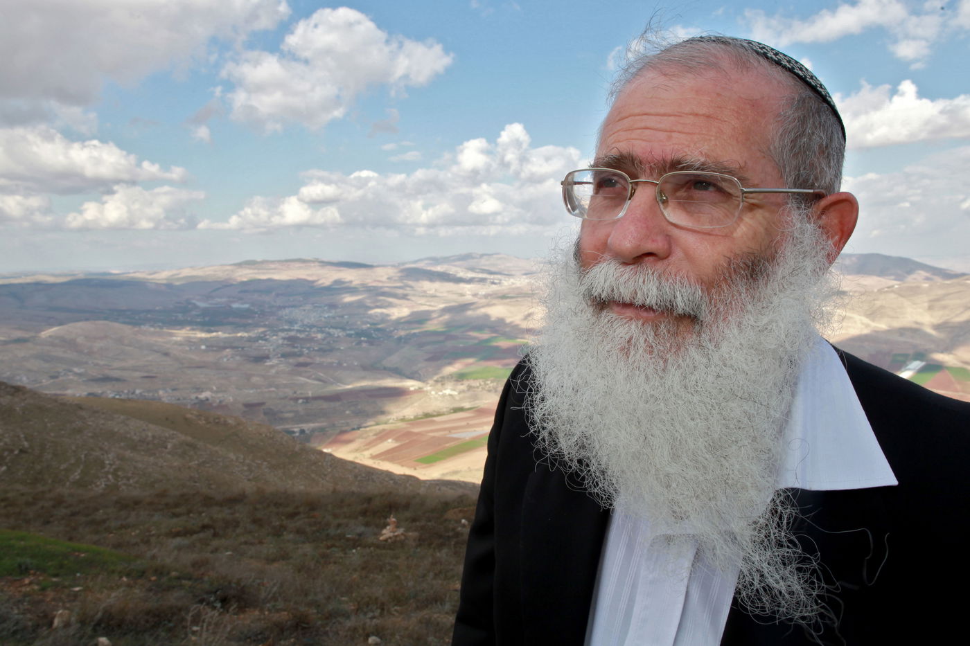 הרב אריאל. "להתנגד לחוק שטרן"