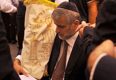 אלי ישי, קיבל עלייה לתורה מדרעי