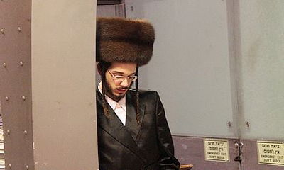 החתן מתפלל, אתמול בכותל