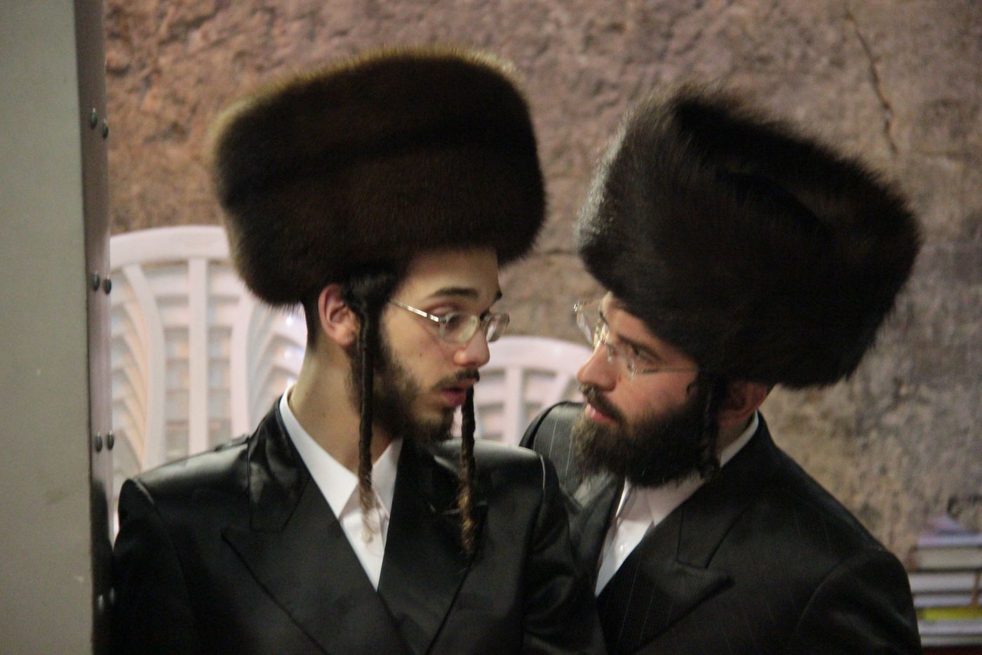 צפו: הנסיך של בעלזא מתפלל בכותל