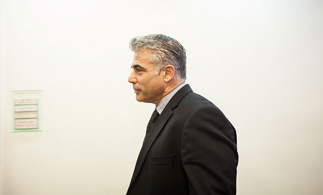 יאיר לפיד ויתר על הקיצוץ בתקציב הישיבות הקטנות