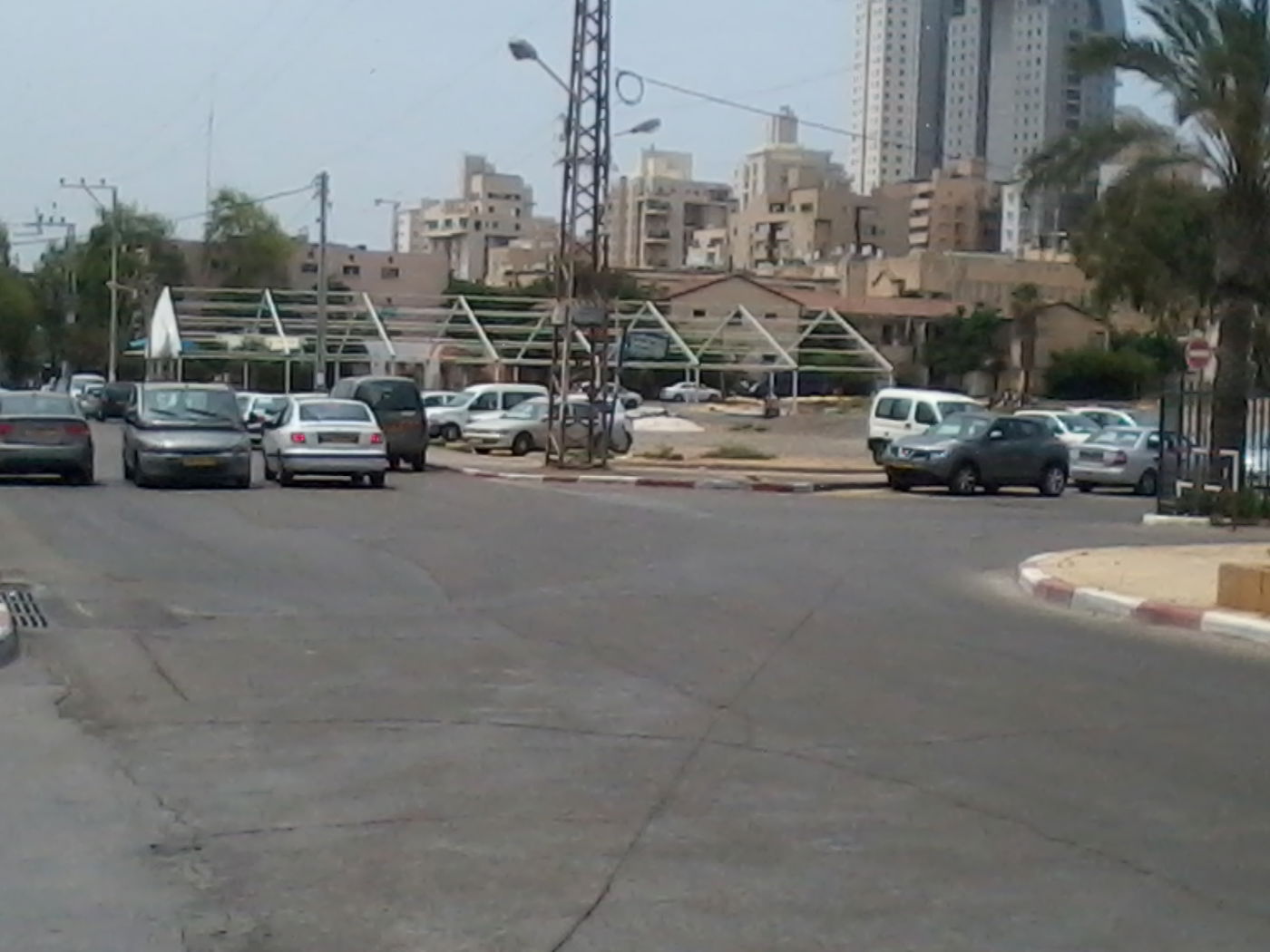 צפו: החלה ההיערכות לחתונת נכדת האדמו"ר מצאנז