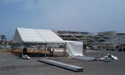 צפו: החלה ההיערכות לחתונת נכדת האדמו"ר מצאנז