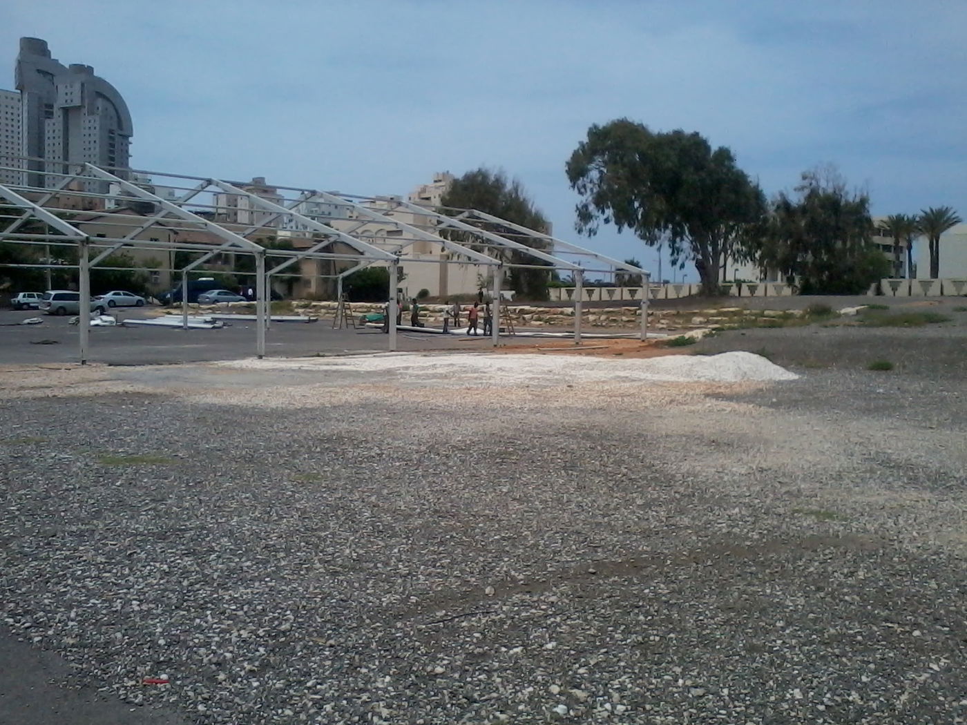 צפו: החלה ההיערכות לחתונת נכדת האדמו"ר מצאנז