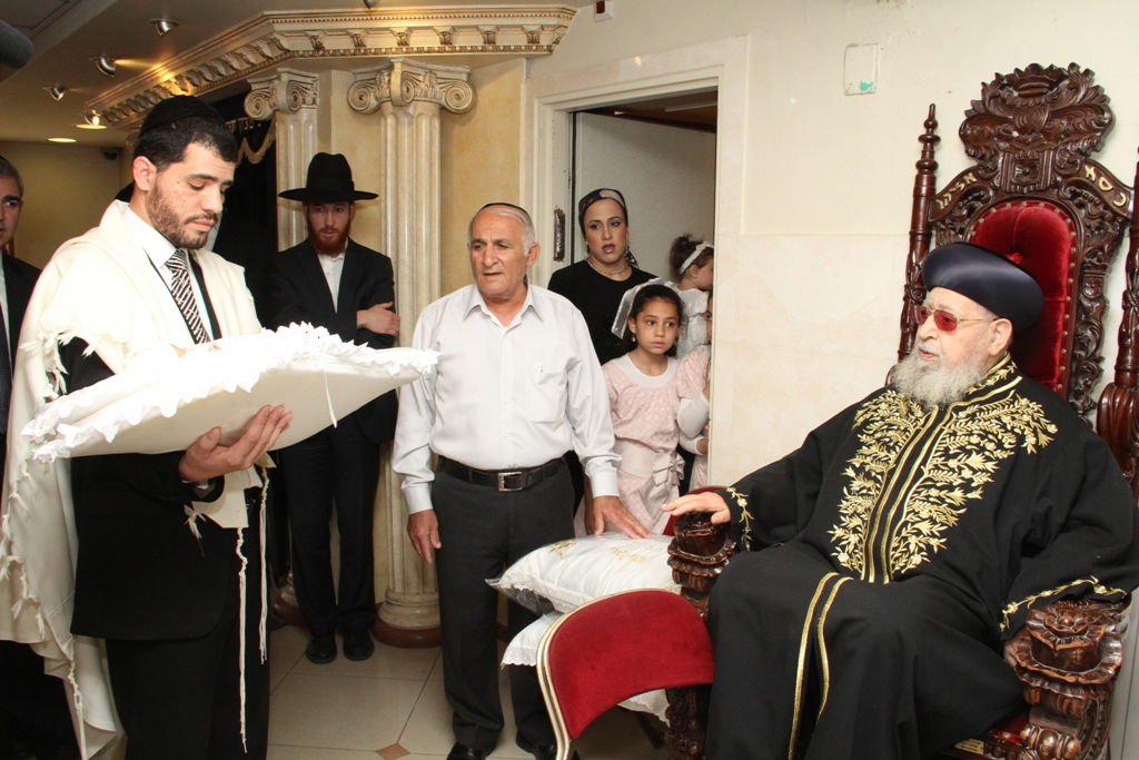 קורת רוח: מרן הרב עובדיה יוסף בברית לנינו