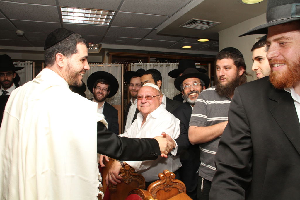 קורת רוח: מרן הרב עובדיה יוסף בברית לנינו