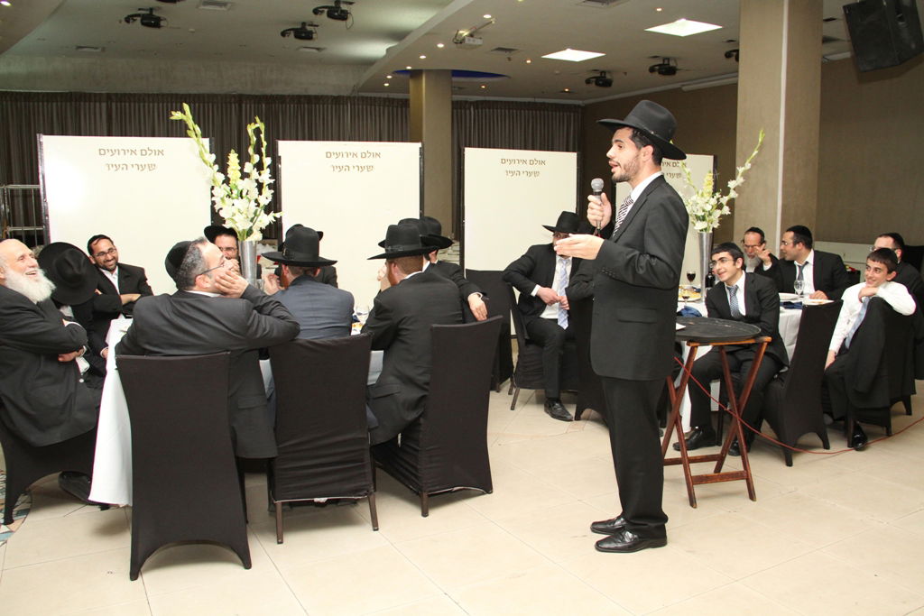 קורת רוח: מרן הרב עובדיה יוסף בברית לנינו