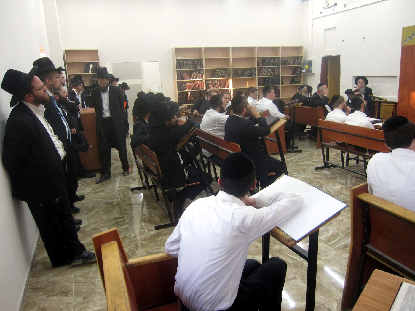 הישיבה החדשה של הרב משה שטרנבוך נפתחה