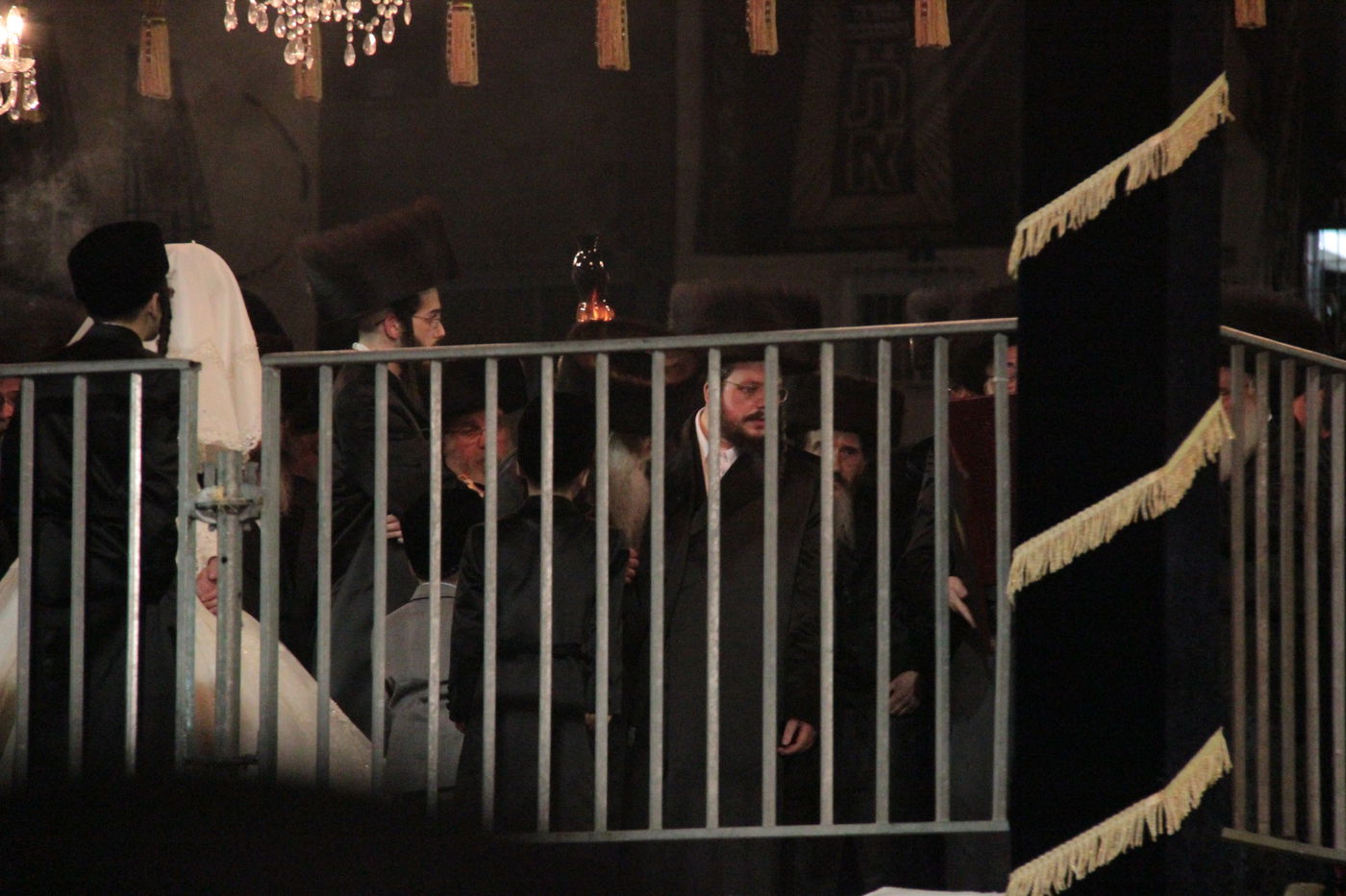 האדמו"ר מבעלזא ברך את האלפים; הקהל שאג "אמן"